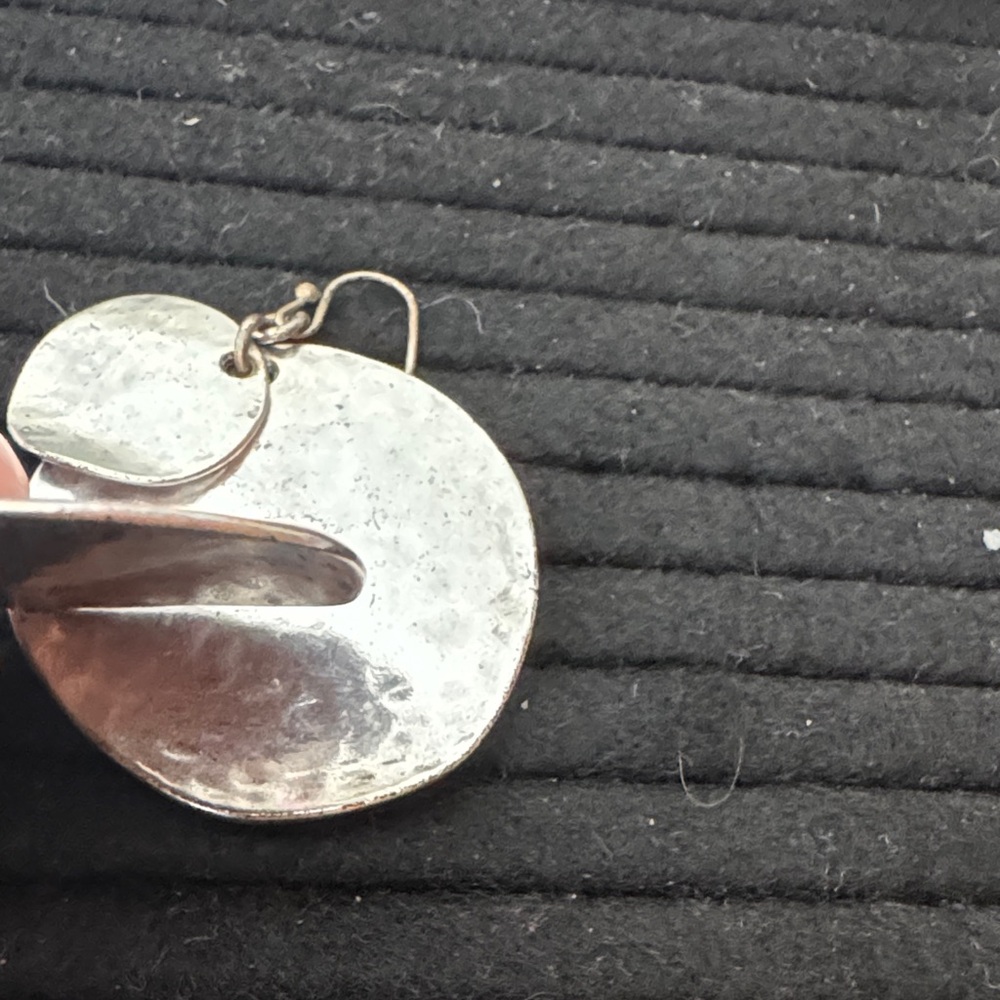 Hammered Silver Tone Disc Dangle Earrings - Picture 7 of 7